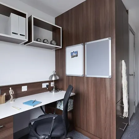 Apartment Ensuite Bedrooms And At The Foundry In Leeds Leeds (West Yorkshire)