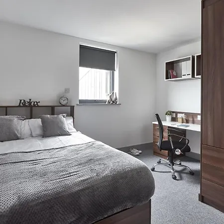 Apartment Ensuite Bedrooms And At The Foundry In Leeds